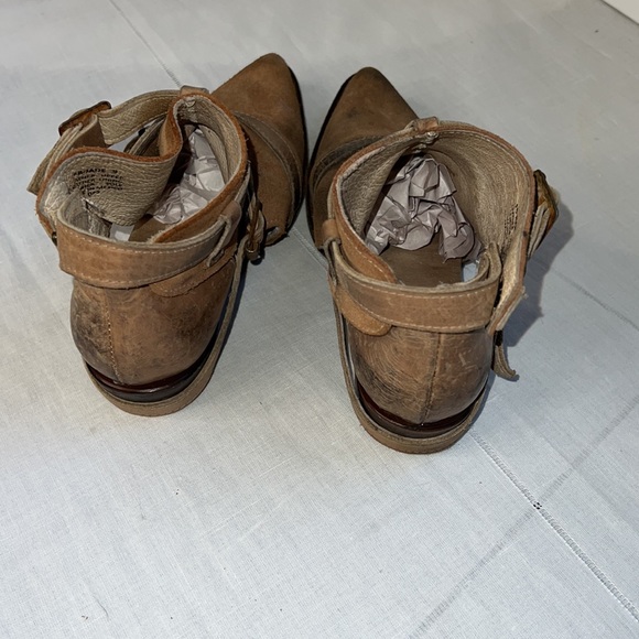 Freebird by Steven Jade Distressed Leather Suede Ankle Bootie Size 9 - Picture 3 of 8